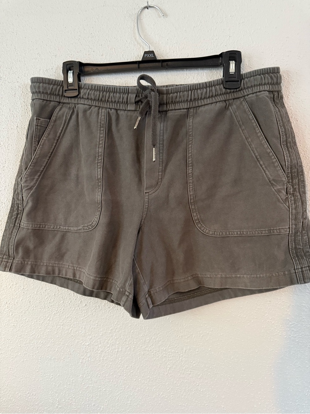 Athleta Gray Elastic Waist Athletic Shorts
